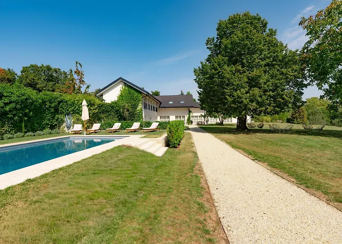 Luxus Mit Grossem Pool Alleinlage Naehe Graz 빌라